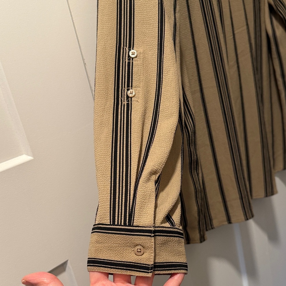 Kim Rogers Women's Black and Tan Striped Blouse size 2x - Picture 4 of 6